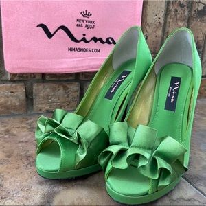 Nina Evelixa Green Heels